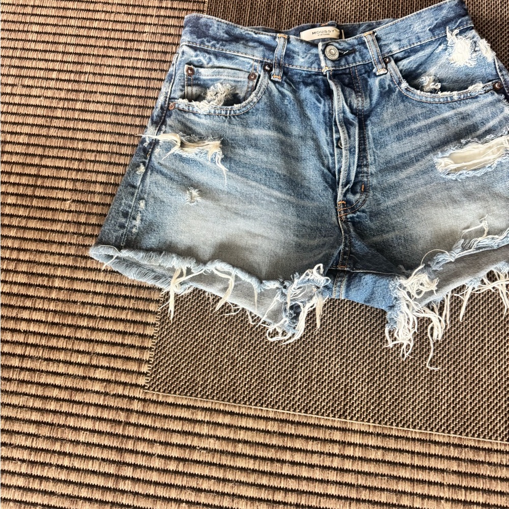Moussy Denim Women cut-off Shorts - Picture 3 of 14